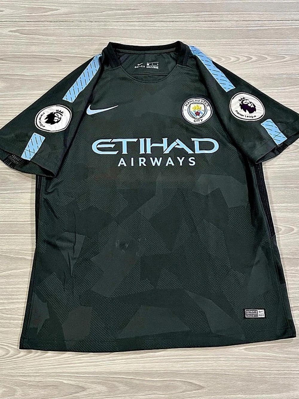 Nike 2017/18 Manchester City Third Soccer Jersey Premier League Mens Size Large
